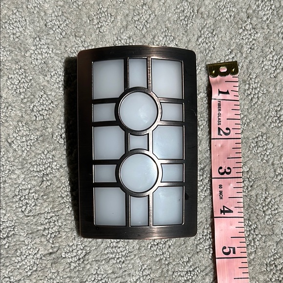 GE CoverLite LED Plug-In Night Light, Dusk to Dawn, Bronze Outlet Cover - Picture 3 of 10
